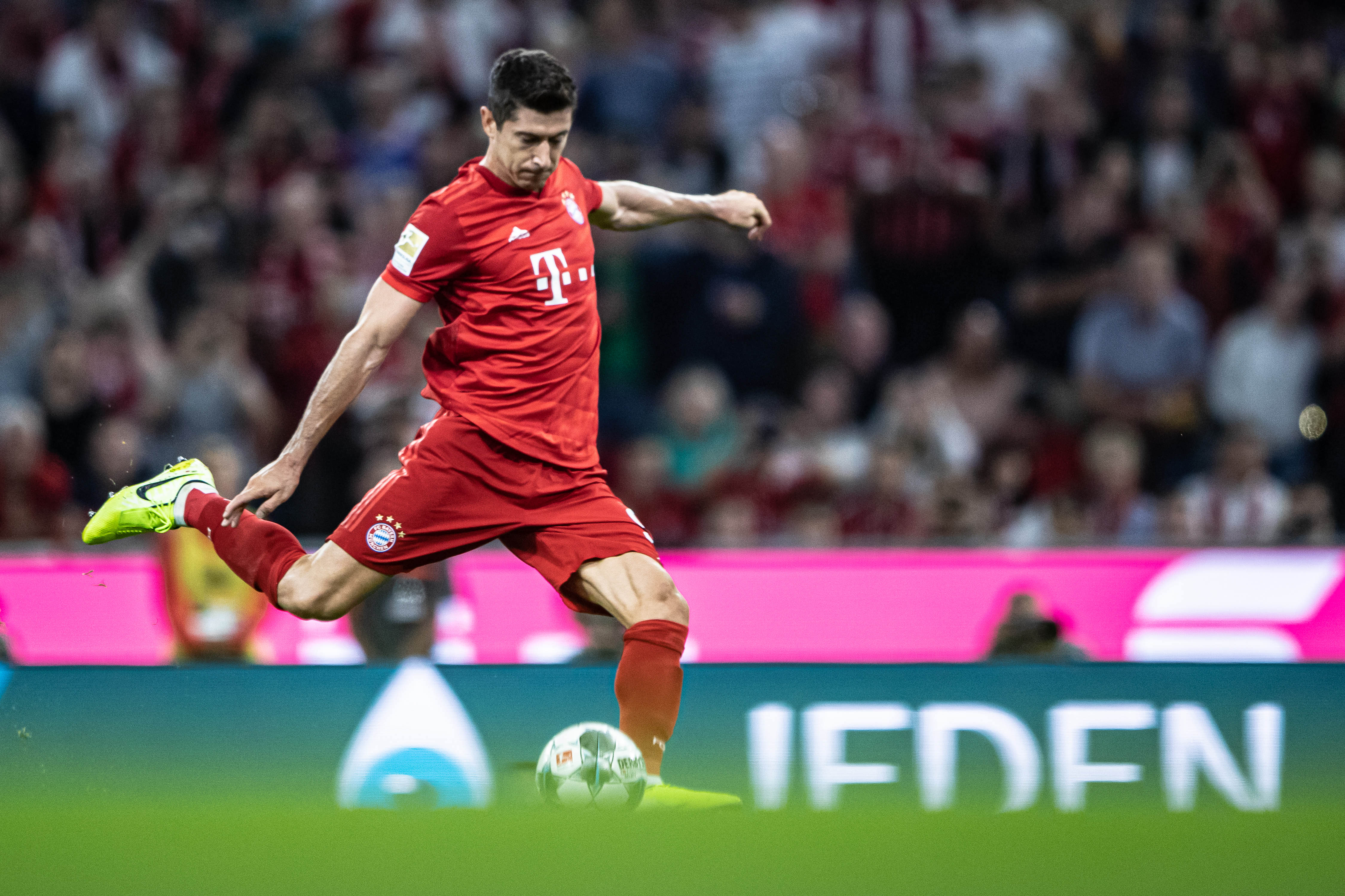 早报：拜仁的四线一十六胜，在我的肩膀上扛着！