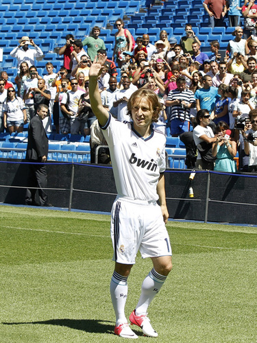 德转列米兰双雄最贵11人阵容：劳塔罗、莱奥、普利希奇领衔