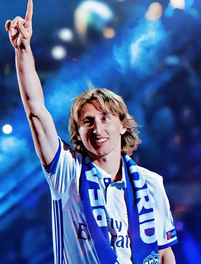 他是全场最耀眼的那个人