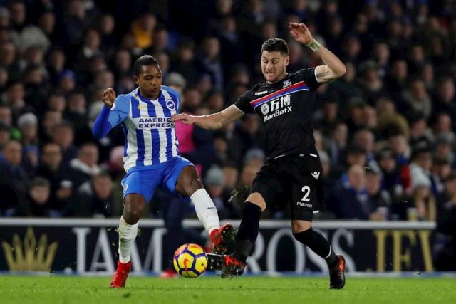 詹姆斯5中0一分未得，里夫斯扛起进攻大旗，首节湖人领先