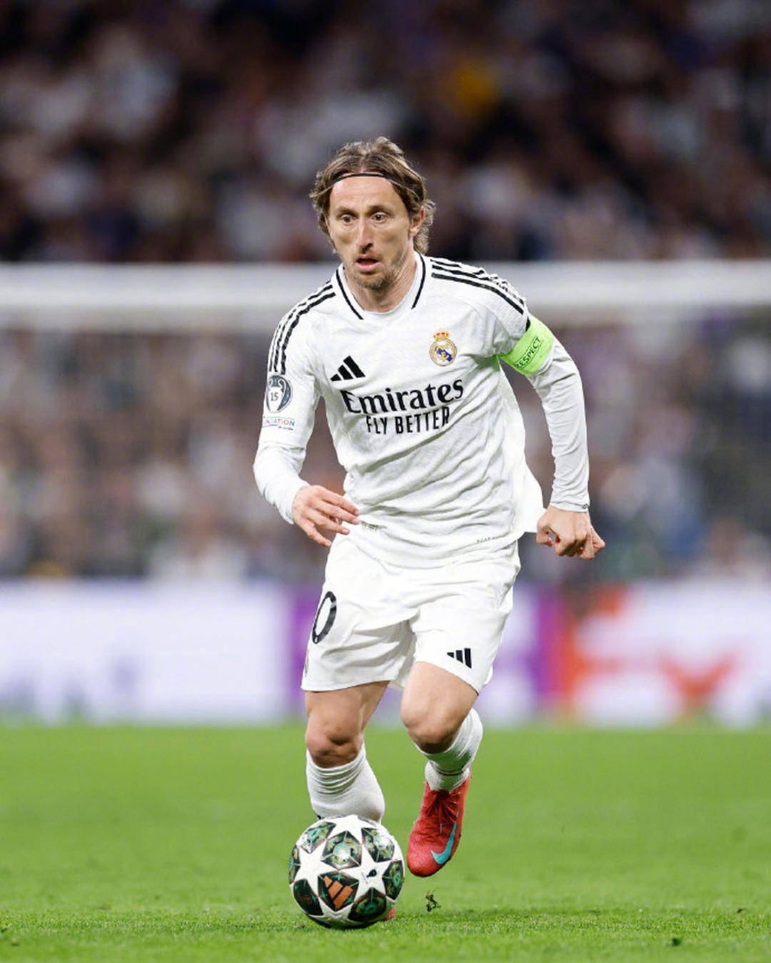 每体：德容未能参与赛前集中，能否出战本轮联赛成疑