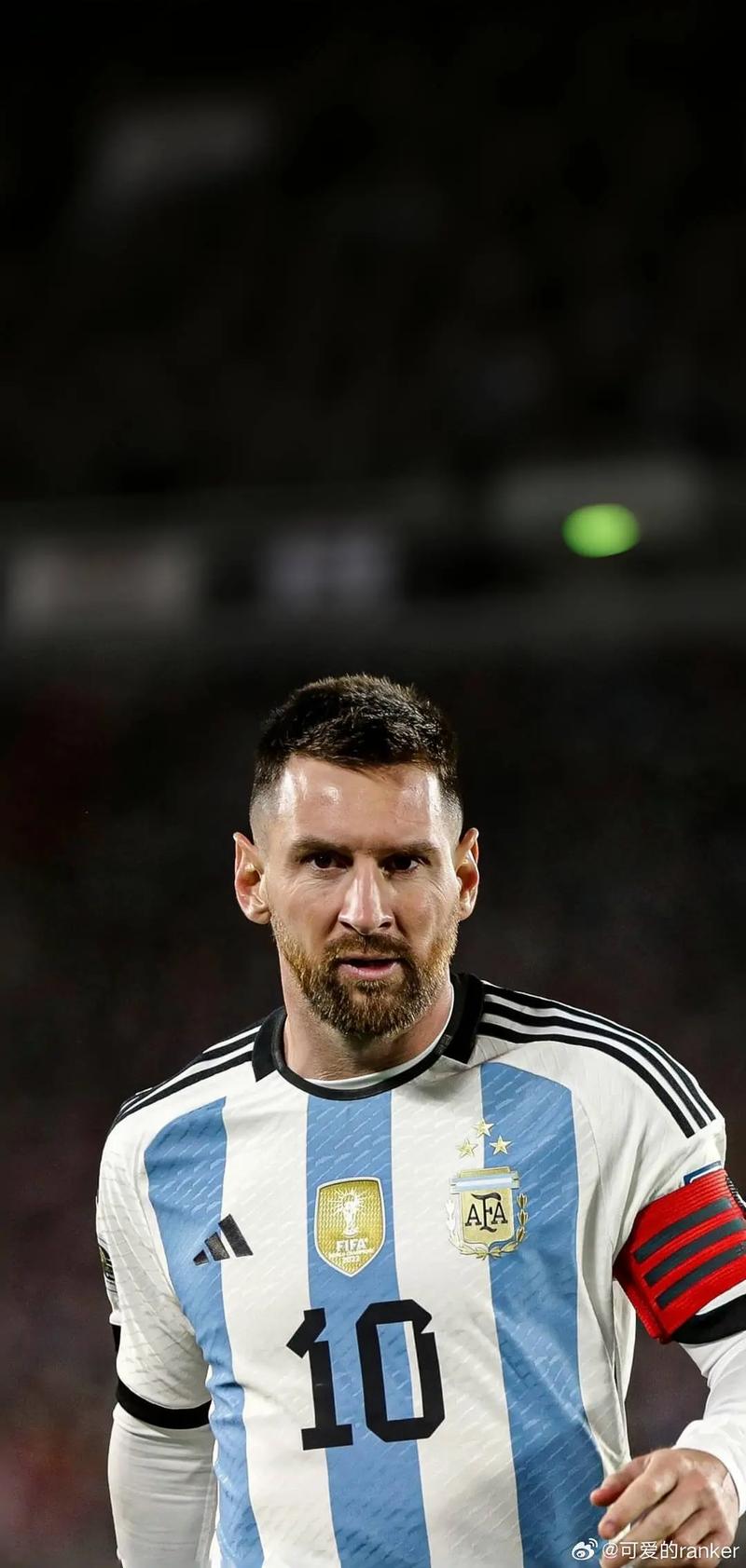 德甲战报：伯格1射1传，霍芬海姆3-0完胜奥格斯堡